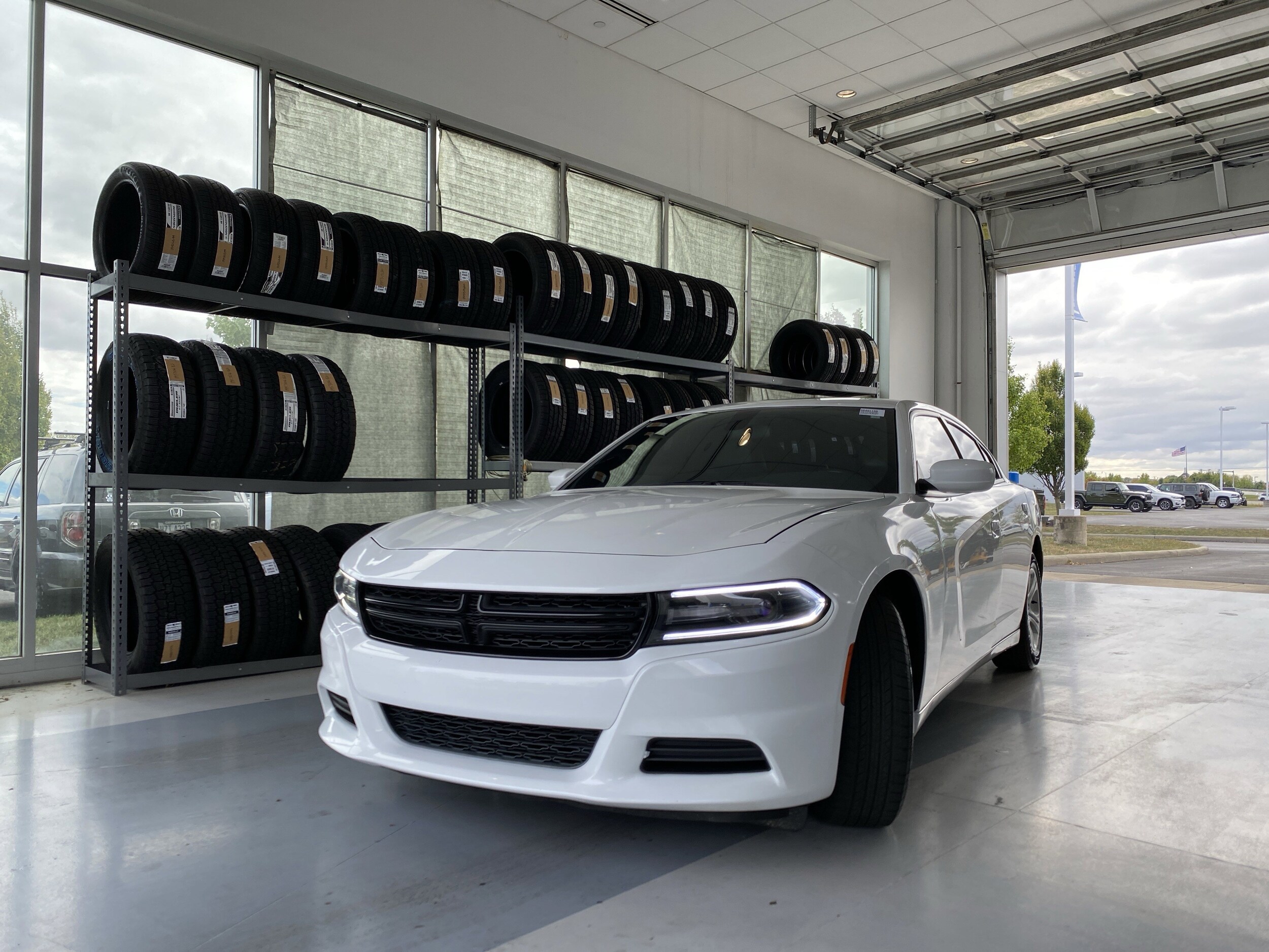 2020 Dodge Charger SXT photo 2