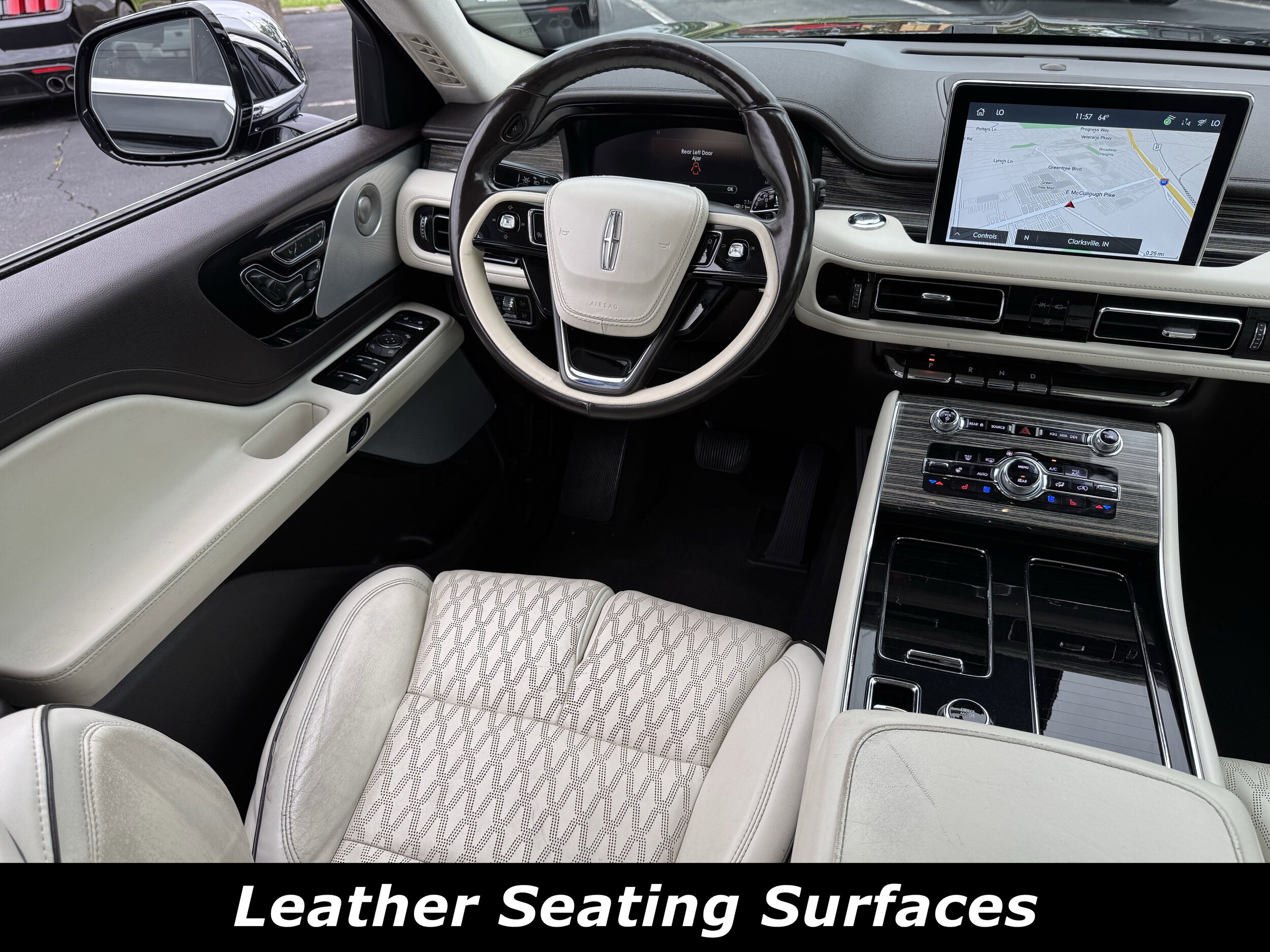 2021 Lincoln Aviator Black Label photo 3
