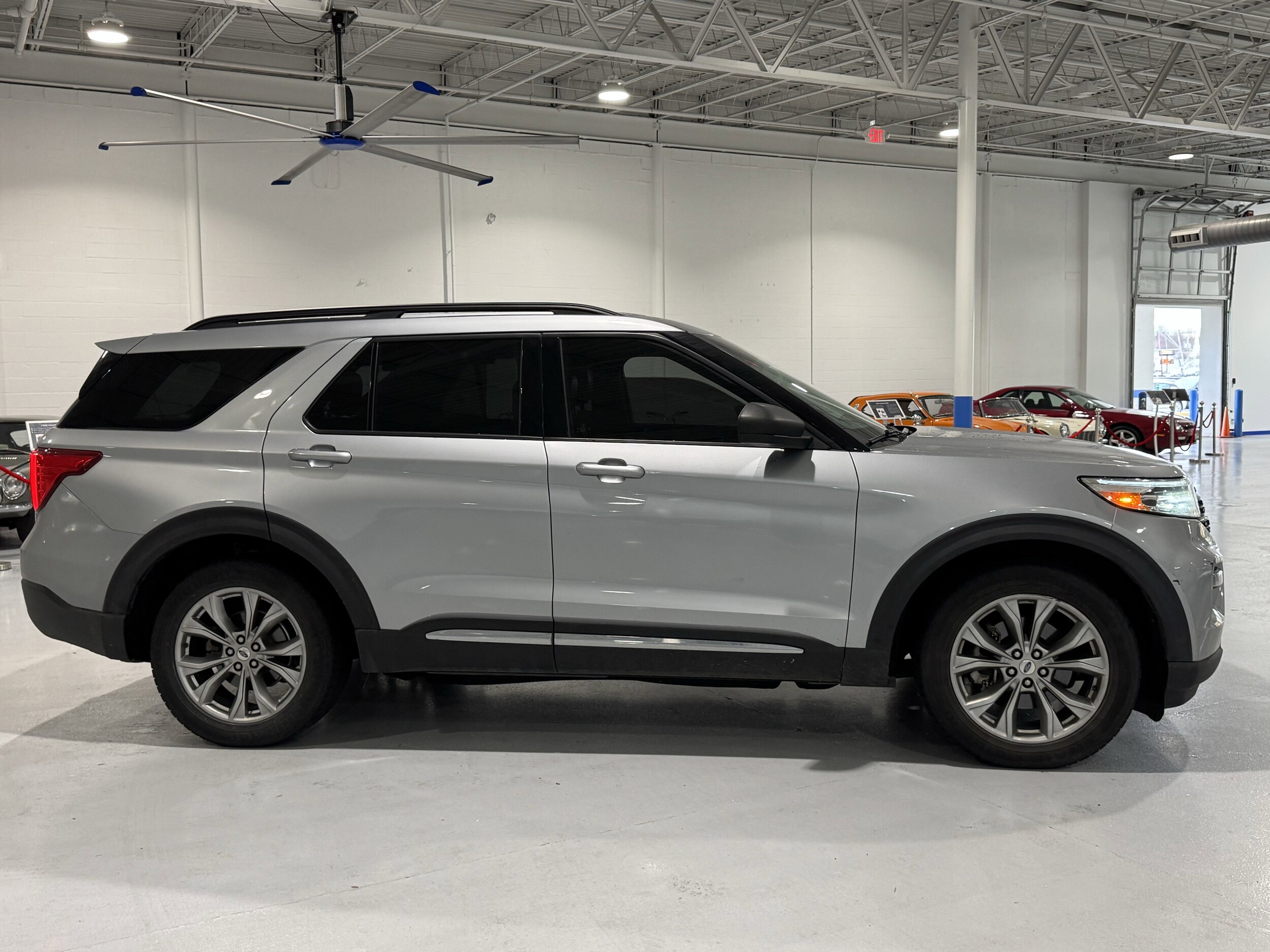 2020 Ford Explorer XLT photo 2