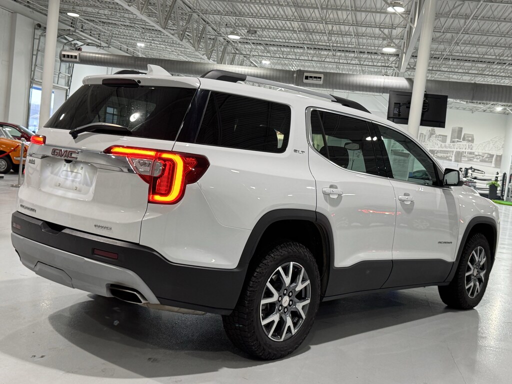 Used 2023 GMC Acadia AWD 4dr SLT SUV