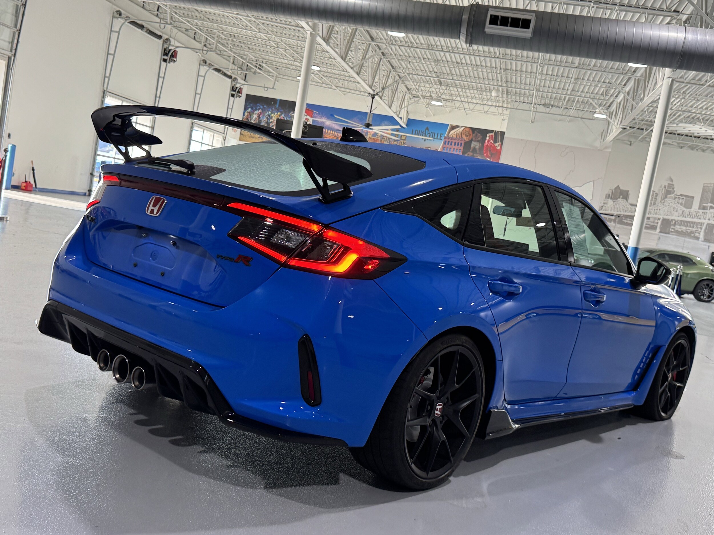 2023 Honda Civic Type R Hatchback photo 3