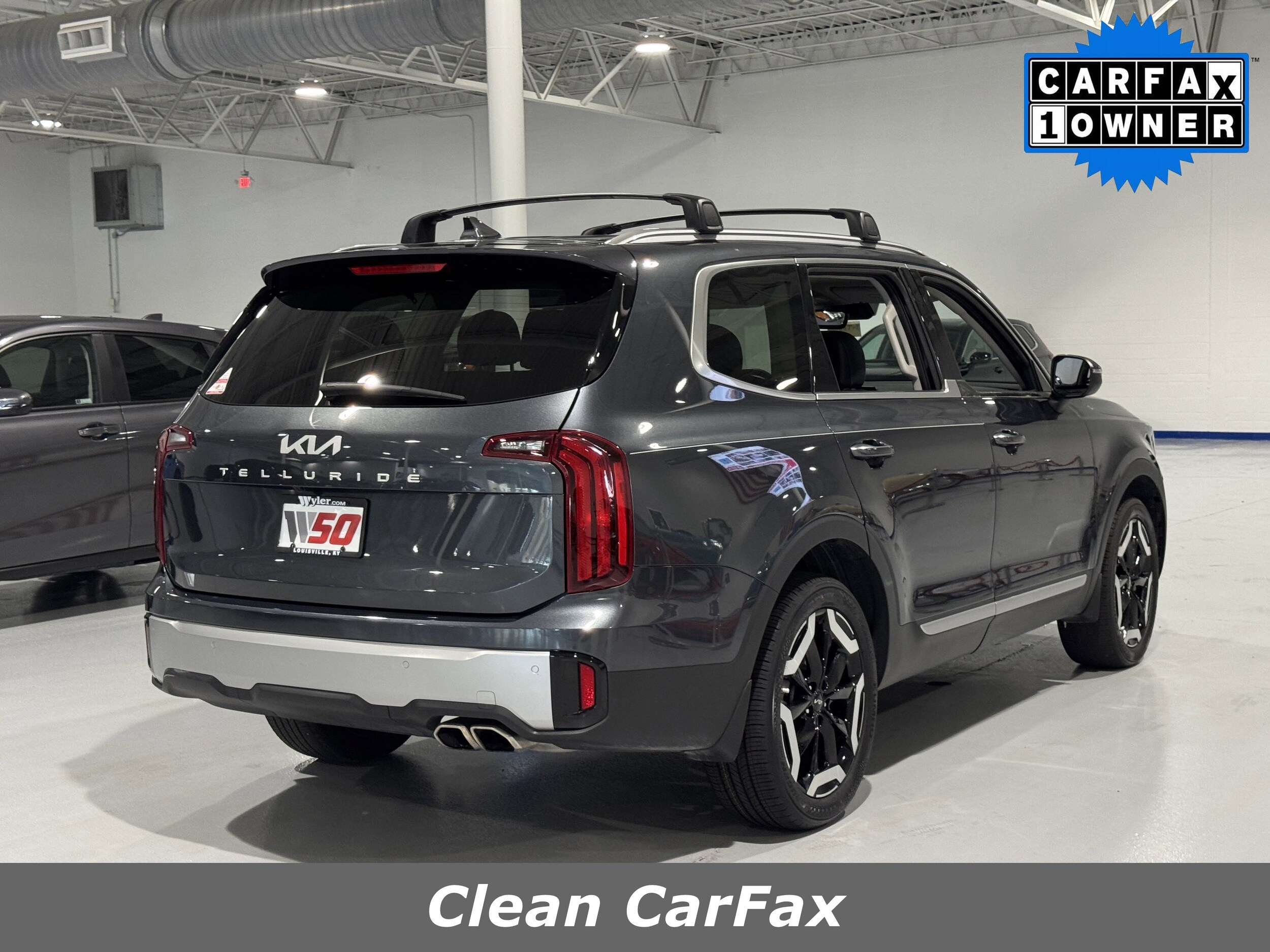 2024 Kia Telluride S photo 3