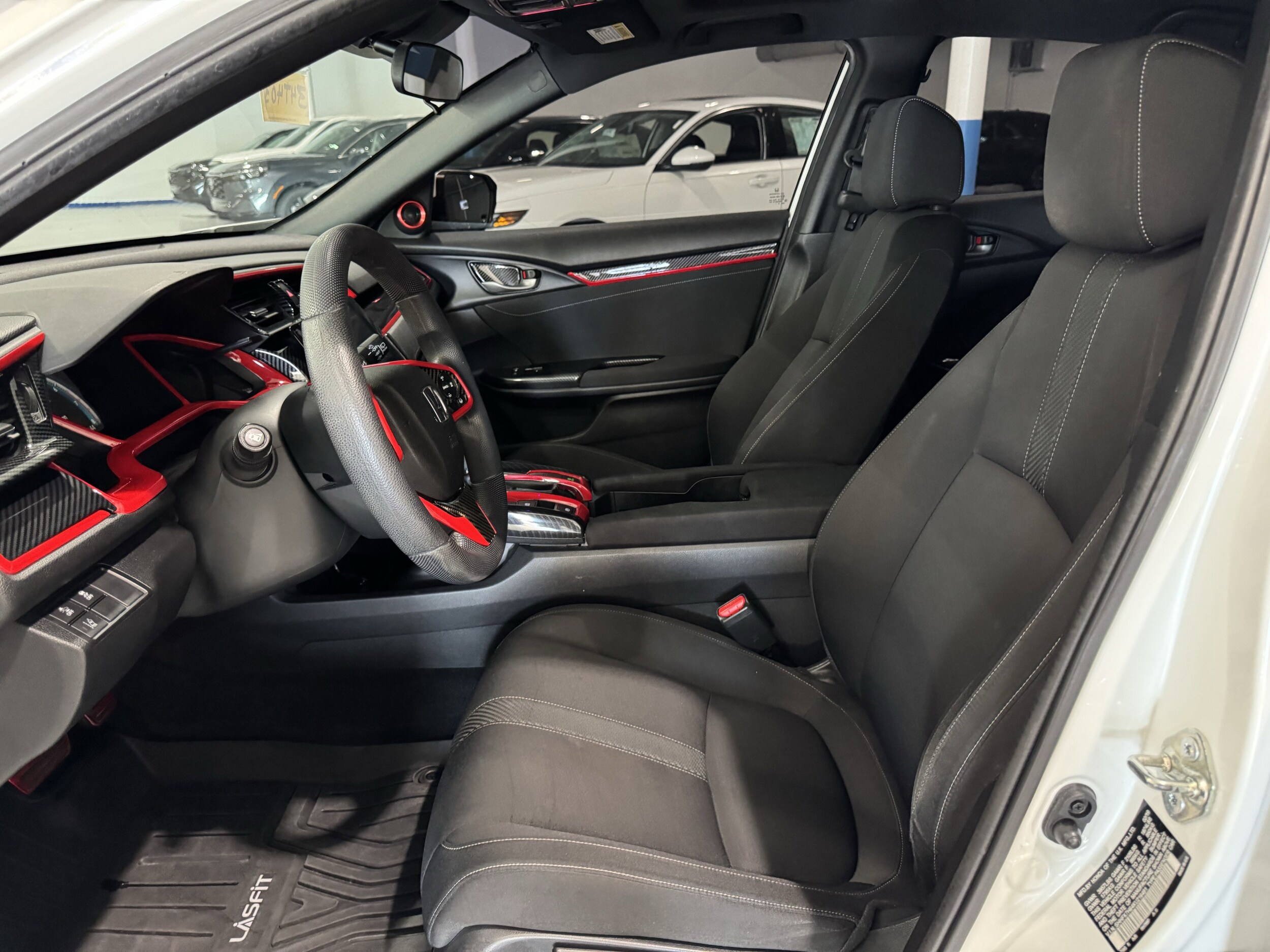 2019 Honda Civic Hatchback EX photo 4