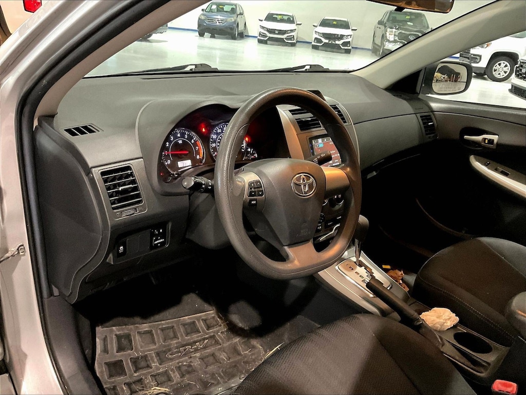Used 2013 Toyota Corolla 4dr Sdn Auto S Sedan