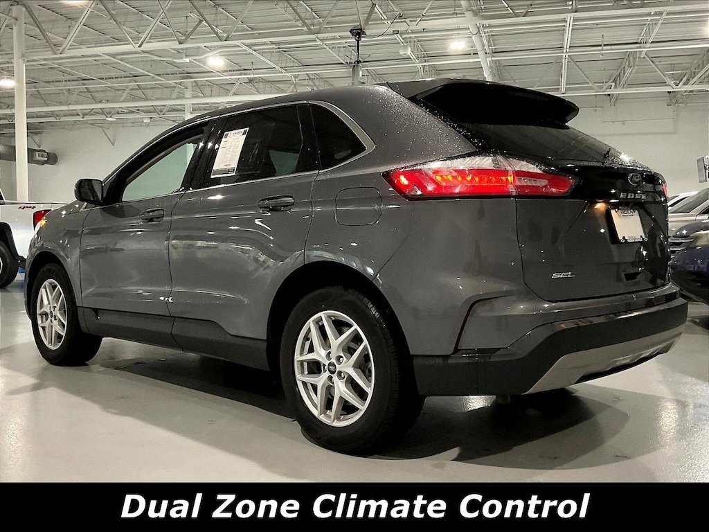 Used 2024 Ford Edge SEL AWD SUV