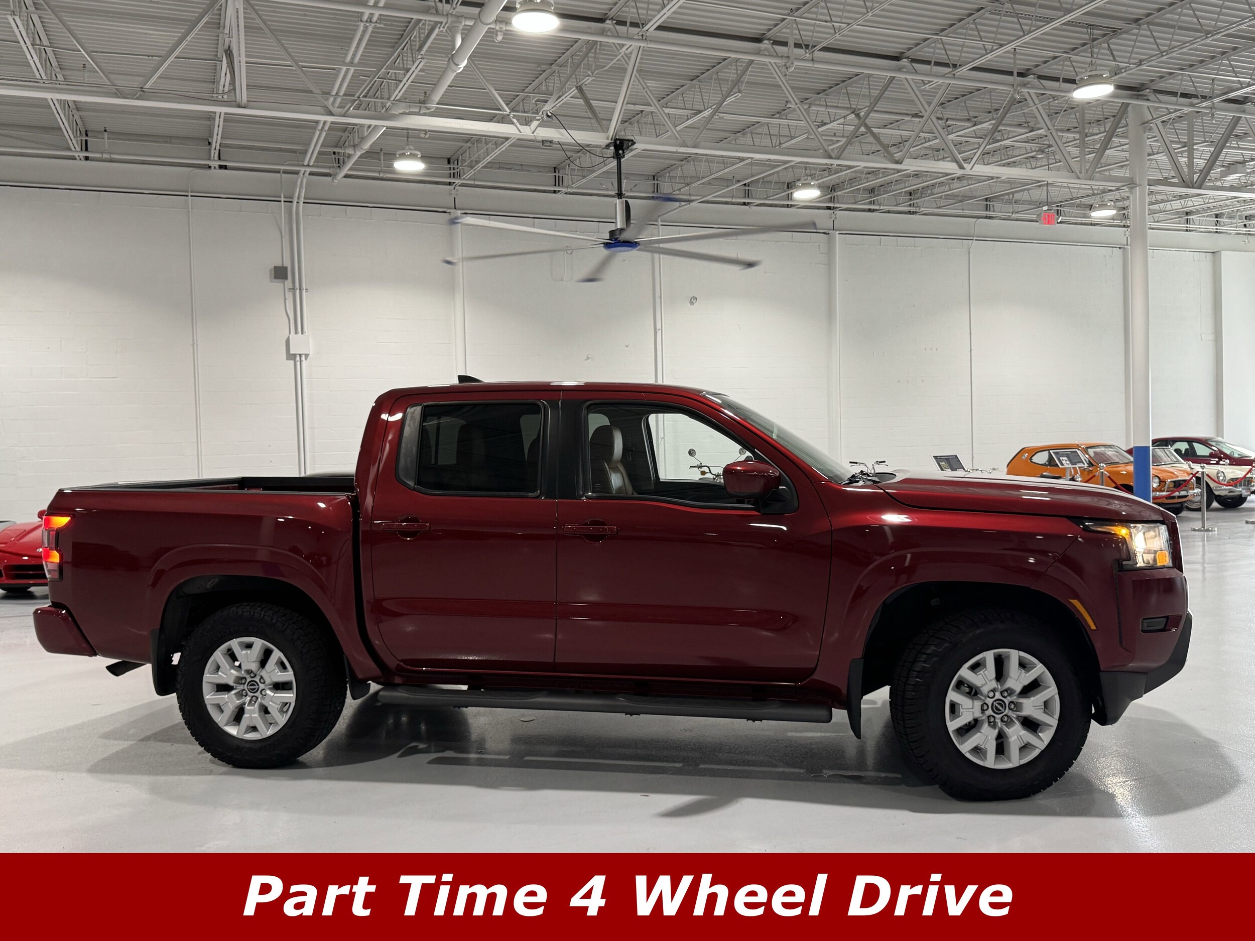 2022 Nissan Frontier SV Crew Cab photo 2