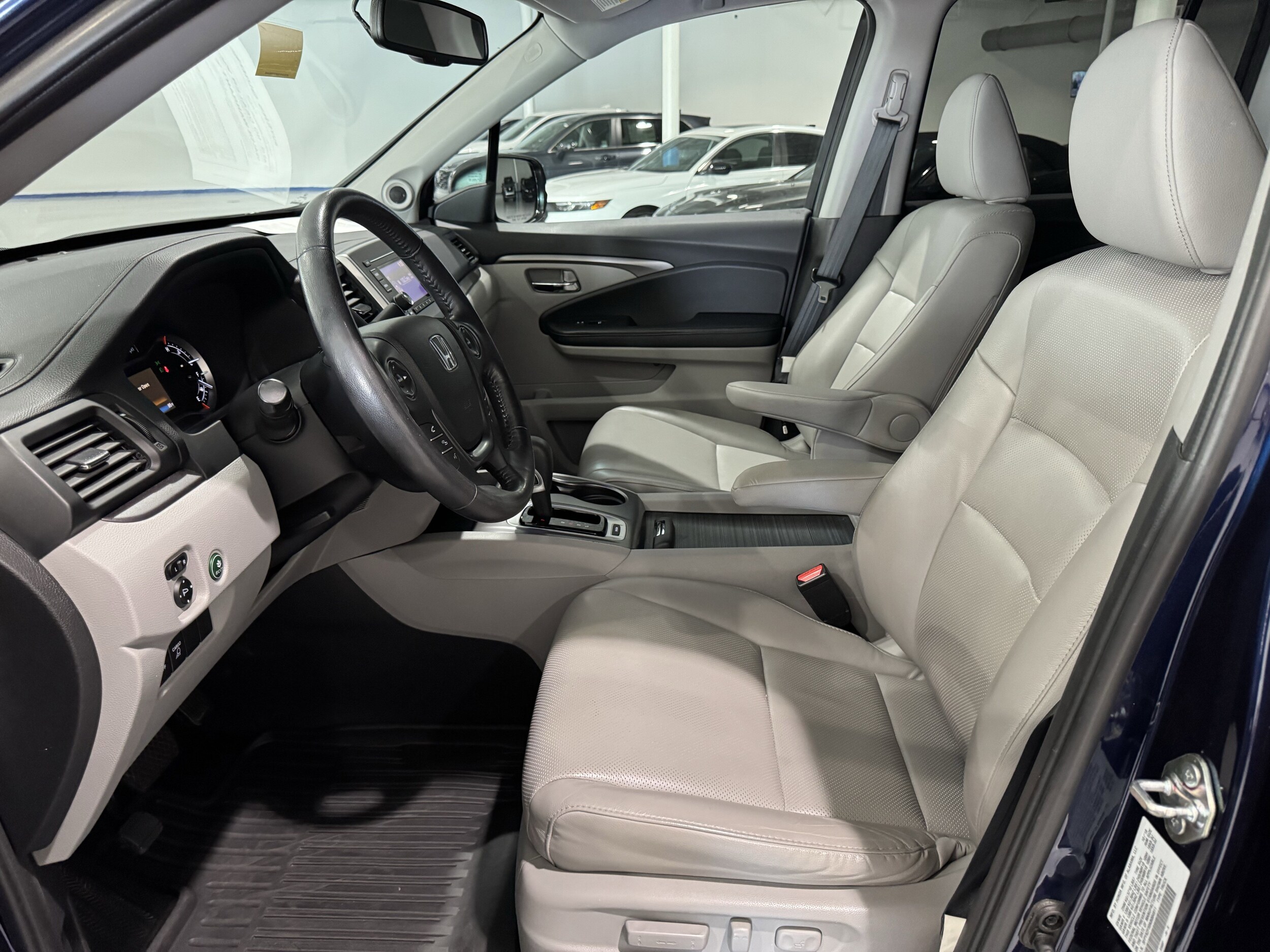 2019 Honda Ridgeline RTL photo 4