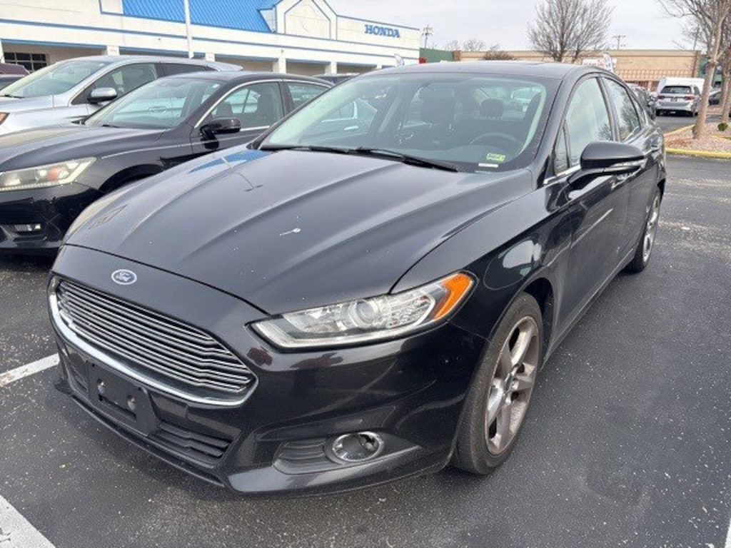 Used 2014 Ford Fusion 4dr Sdn SE FWD Sedan