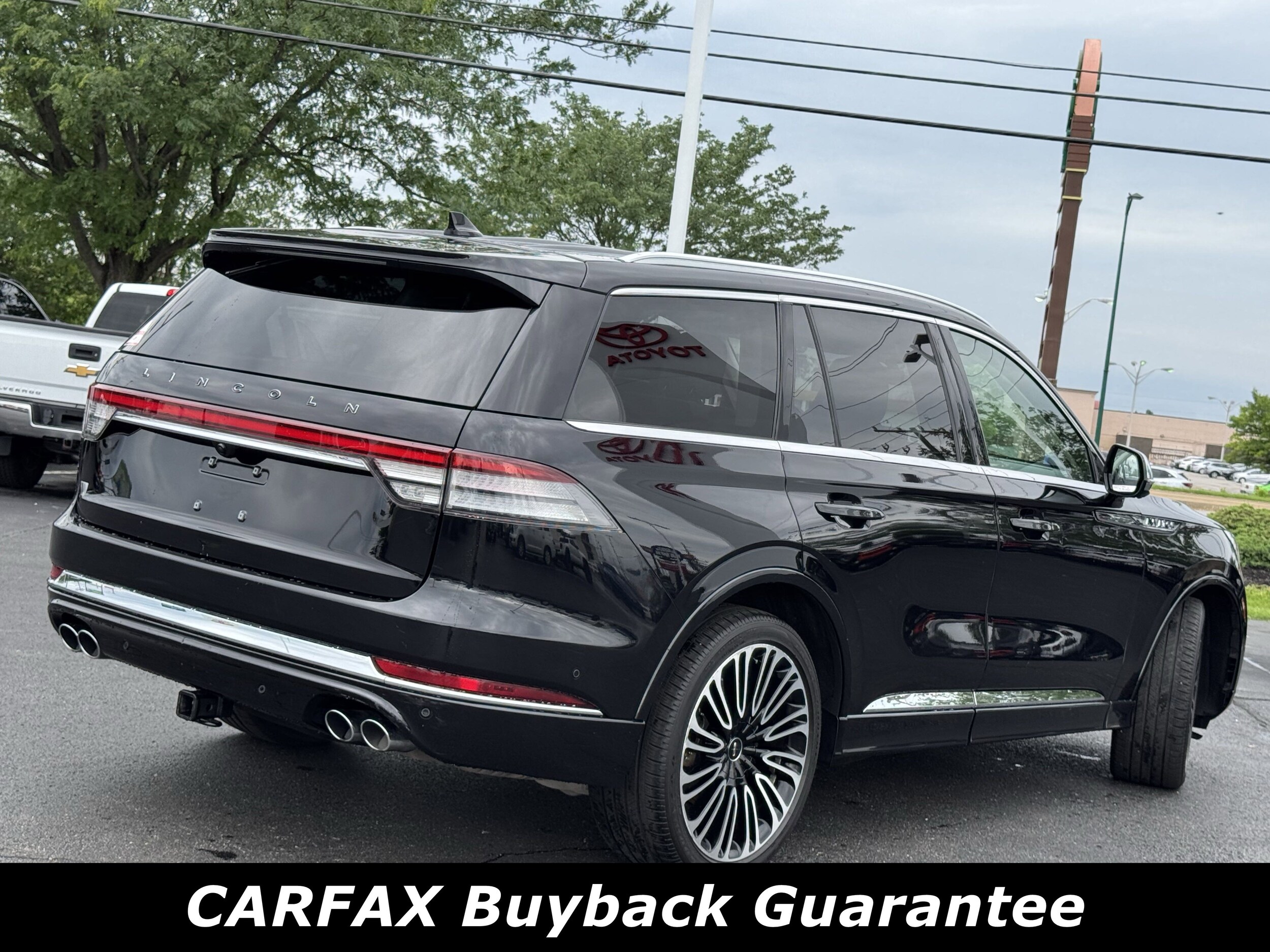 2021 Lincoln Aviator Black Label photo 2