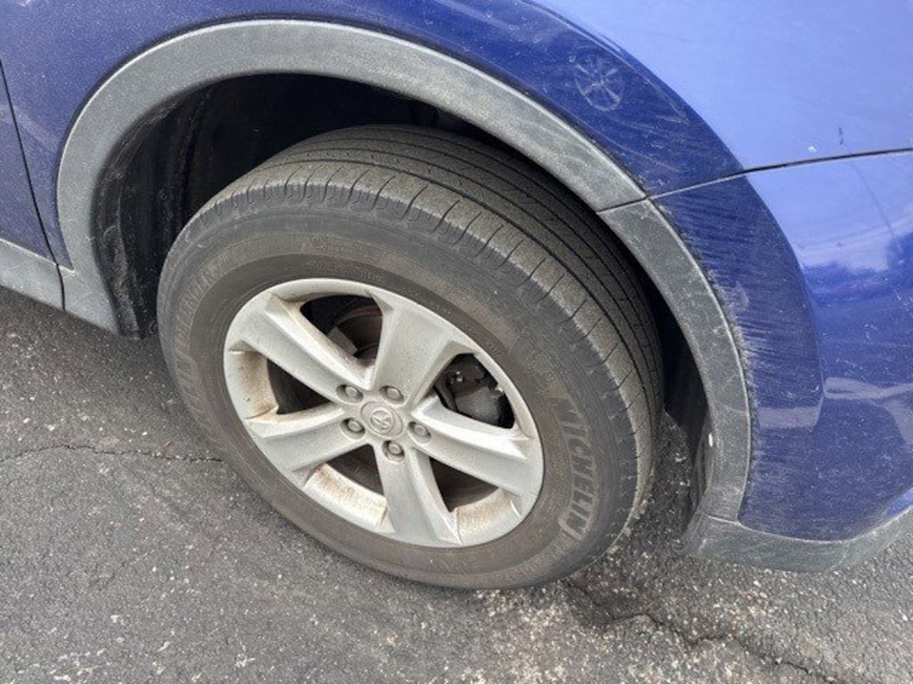 Used 2015 Toyota RAV4 AWD 4dr LE SUV