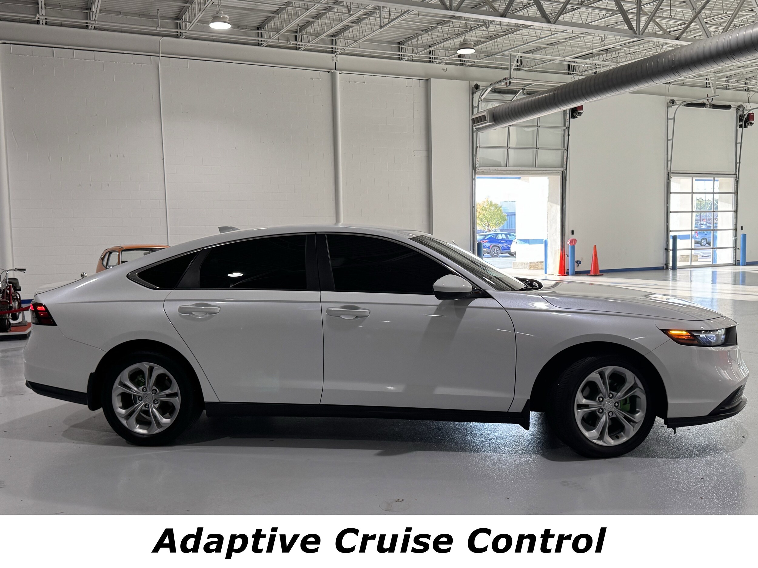 2023 Honda Accord LX photo 2