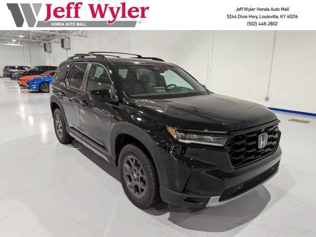 2025 Honda Pilot TrailSport's photo