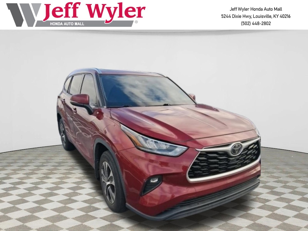 Used 2020 Toyota Highlander XLE AWD SUV