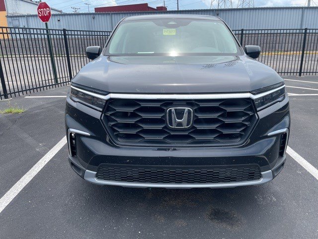 Used 2025 Honda Pilot EX-L with VIN 5FNYG1H4XSB030719 for sale in Louisville, KY
