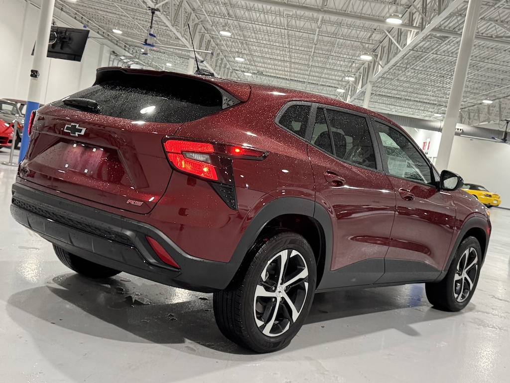 Used 2024 Chevrolet Trax FWD 4dr 1RS SUV