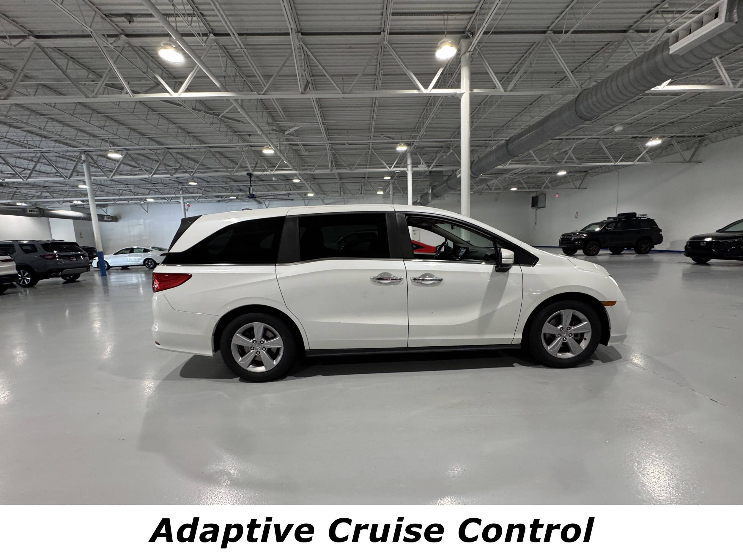 2020 Honda Odyssey EX photo 2