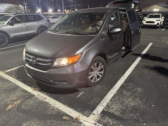 2016 Honda Odyssey photo 3