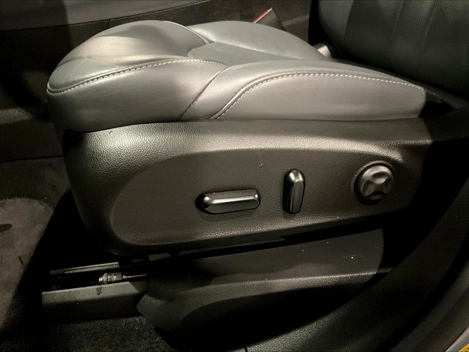 2020 Buick Envision Essence - Photo 39