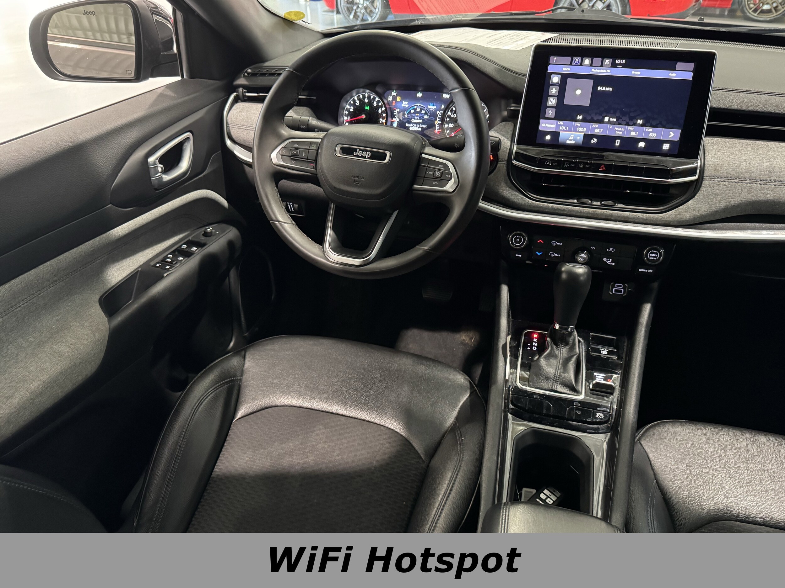 2024 Jeep Compass Latitude photo 4