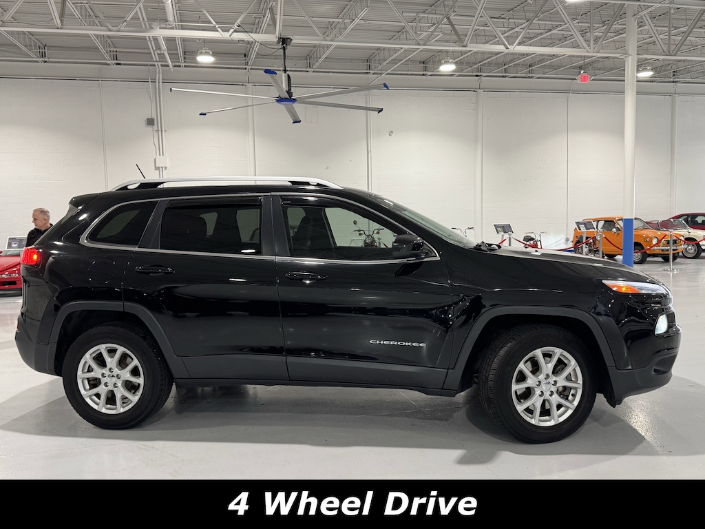 Used 2018 Jeep Cherokee Latitude 4x4 SUV