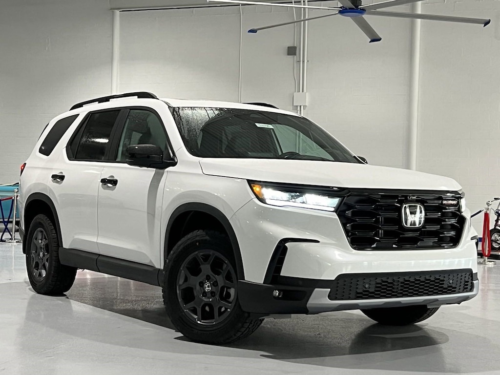 New 2025 Honda Pilot TrailSport SUV