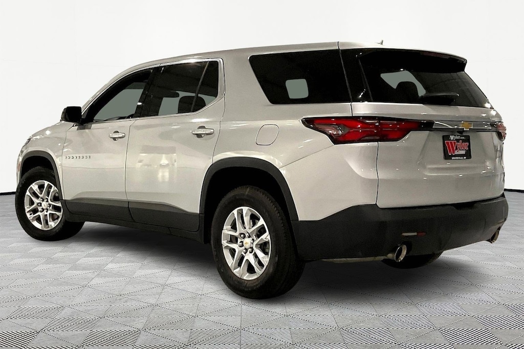 Used 2022 Chevrolet Traverse FWD 4dr LS w/1LS SUV