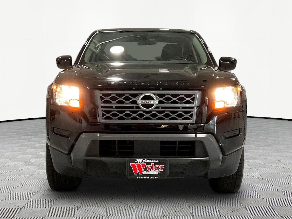 Used 2024 Nissan Frontier Crew Cab 4x2 SV Truck Crew Cab
