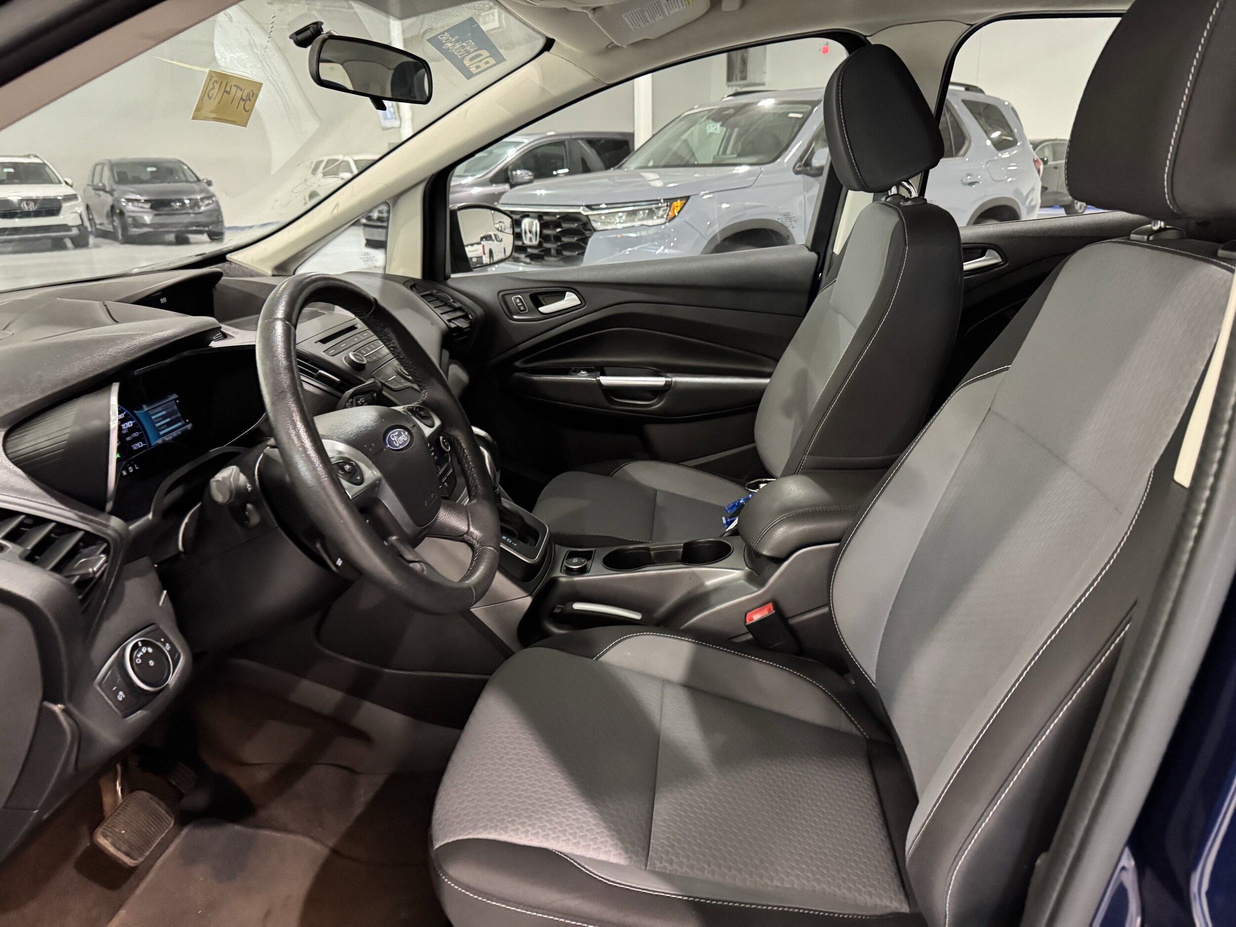 2017 Ford C-Max Hybrid SE photo 4