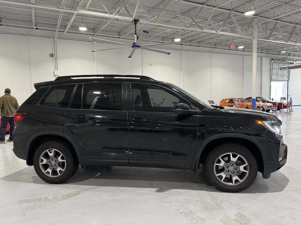 Used 2023 Honda Passport TrailSport AWD SUV