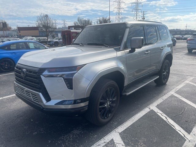 2024 Lexus GX 550 photo 2