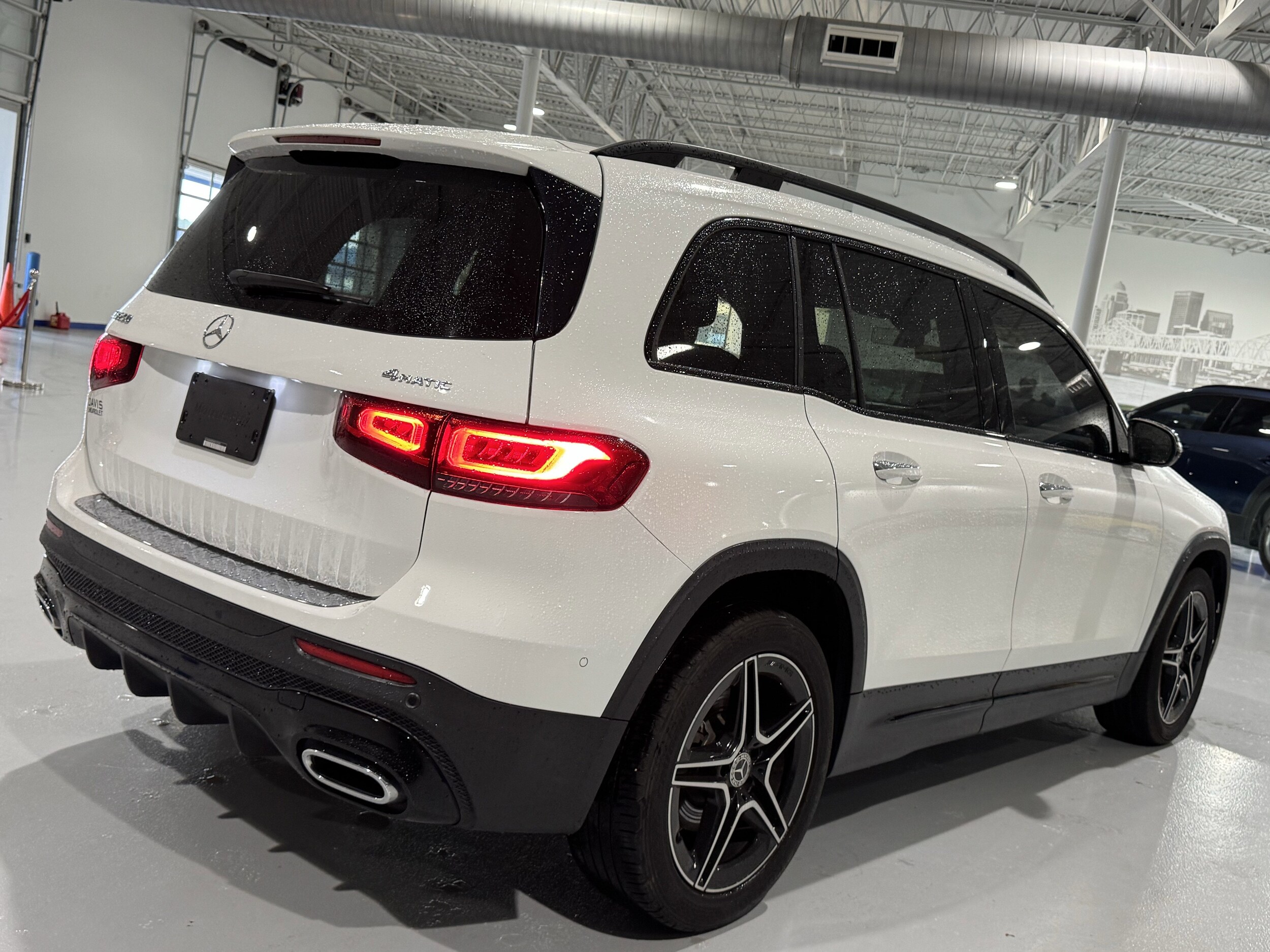 2021 Mercedes Benz GLB 250 4MATIC photo 2