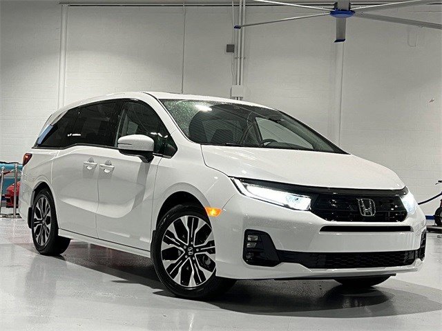 2026 Honda Odyssey Elite photo 2