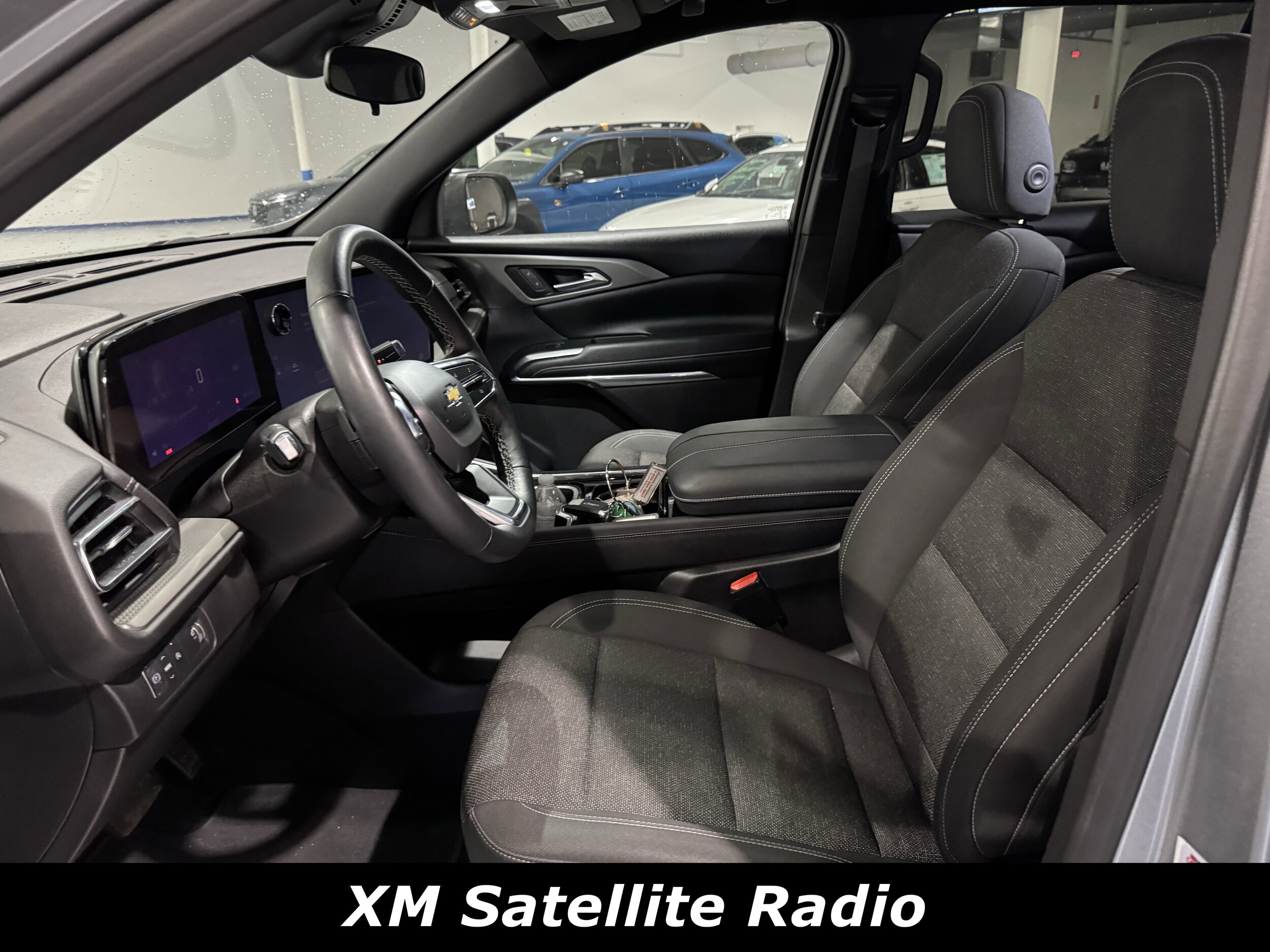 2024 Chevrolet Traverse 1LT photo 2