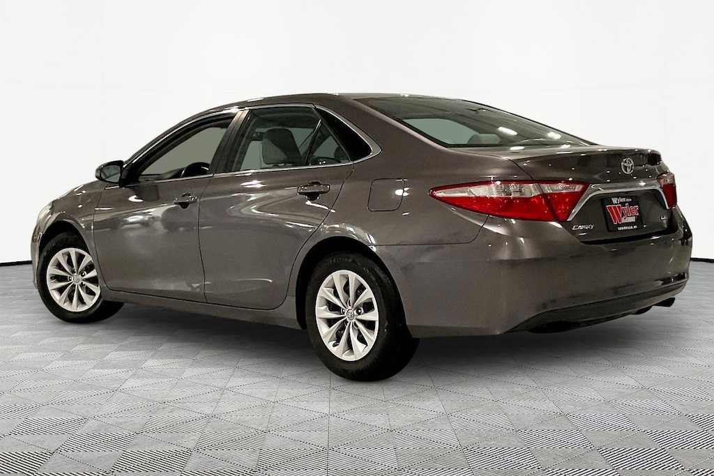 Used 2015 Toyota Camry 4dr Sdn I4 Auto LE Sedan