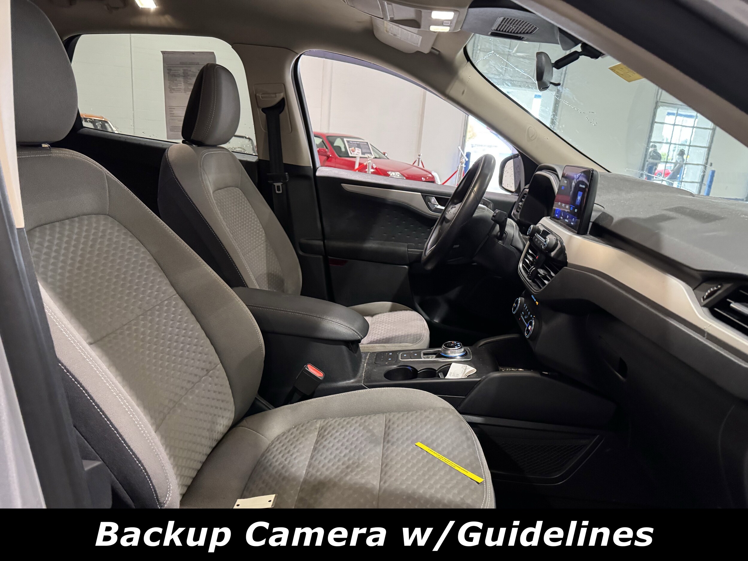 2020 Ford Escape SE photo 4