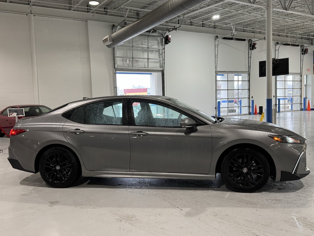 Used 2025 Toyota Camry SE Sedan
