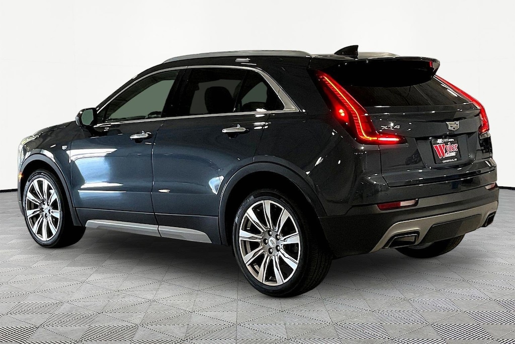 Used 2019 CADILLAC XT4 FWD 4dr Premium Luxury SUV