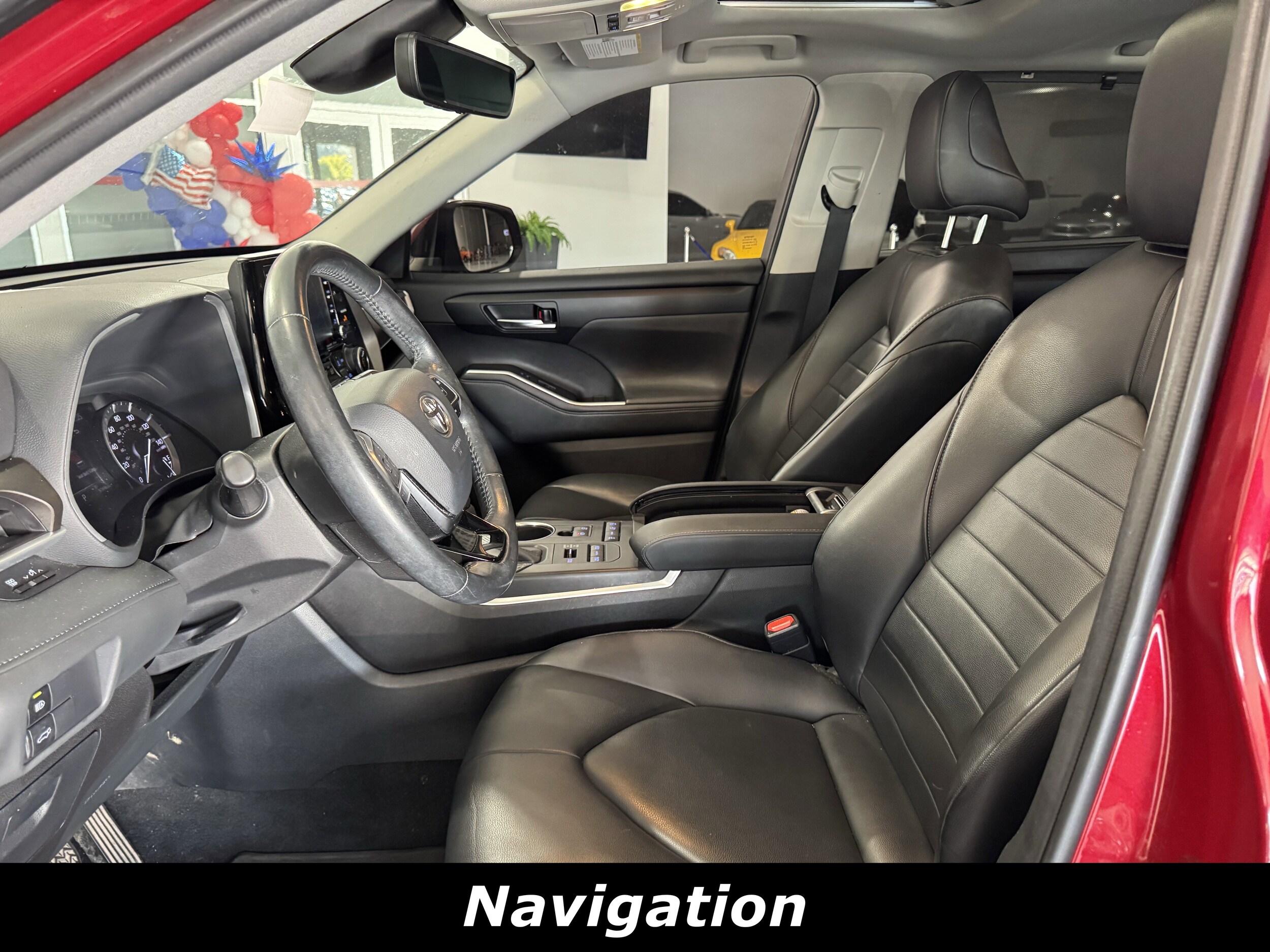 2020 Toyota Highlander XLE photo 3
