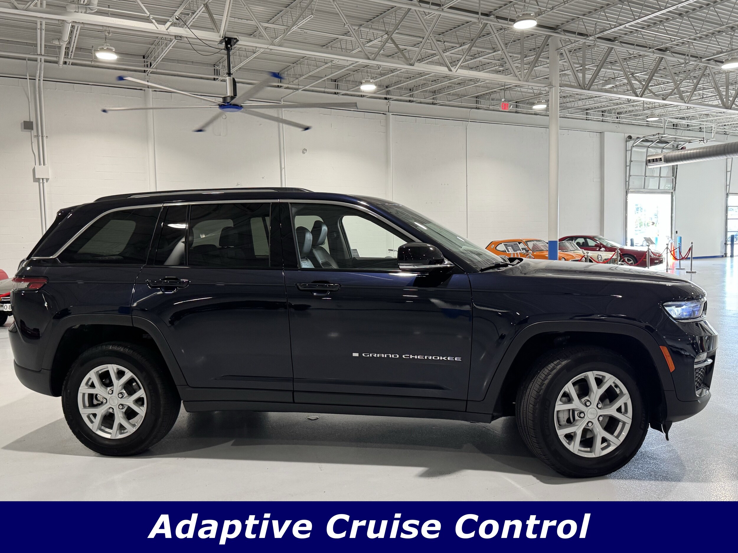 2023 Jeep Grand Cherokee Limited photo 2
