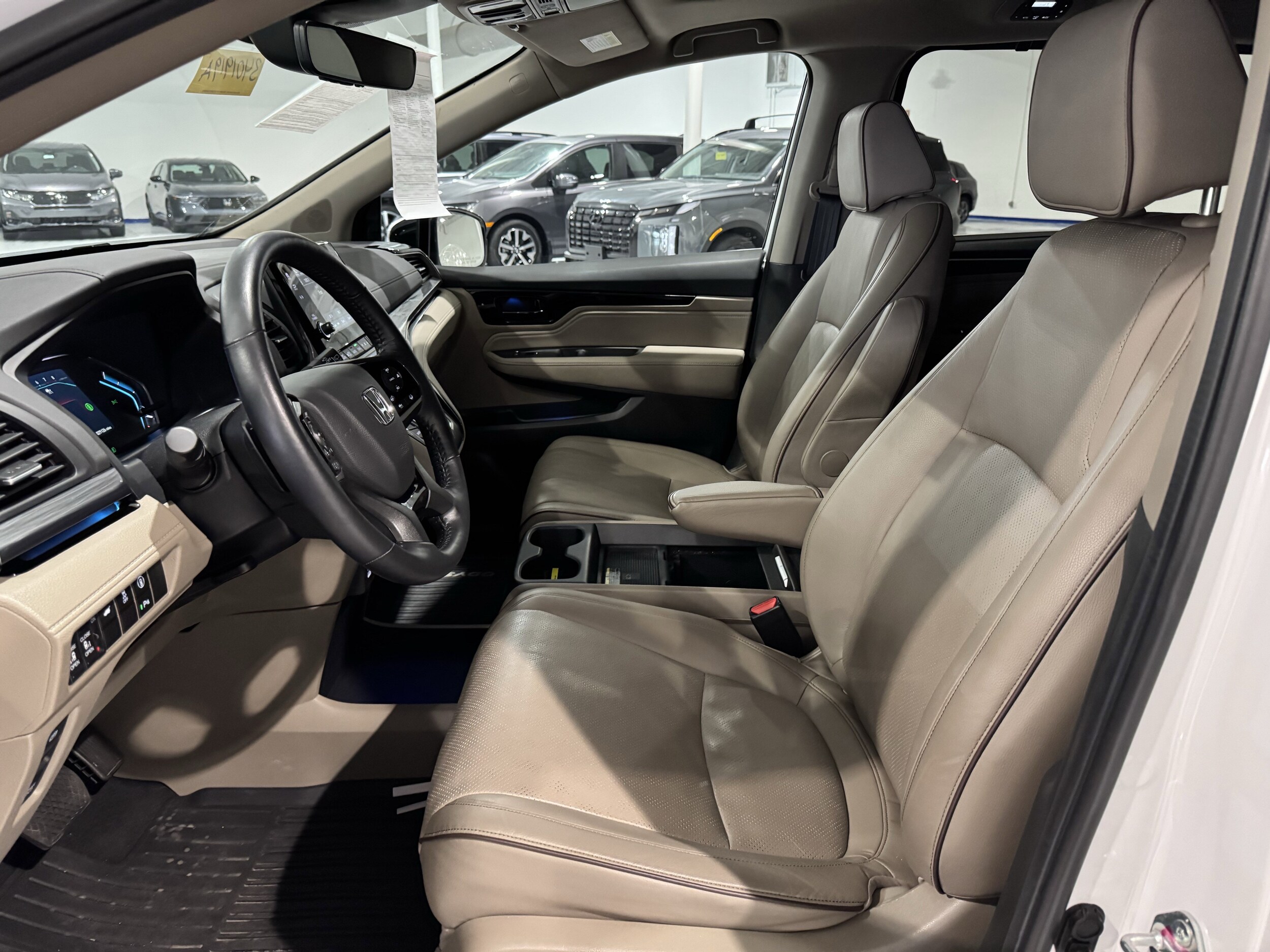 2024 Honda Odyssey Elite photo 4
