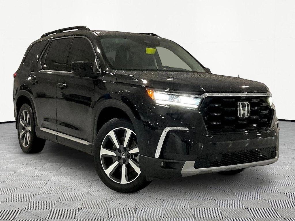 Used 2023 Honda Pilot Elite AWD SUV