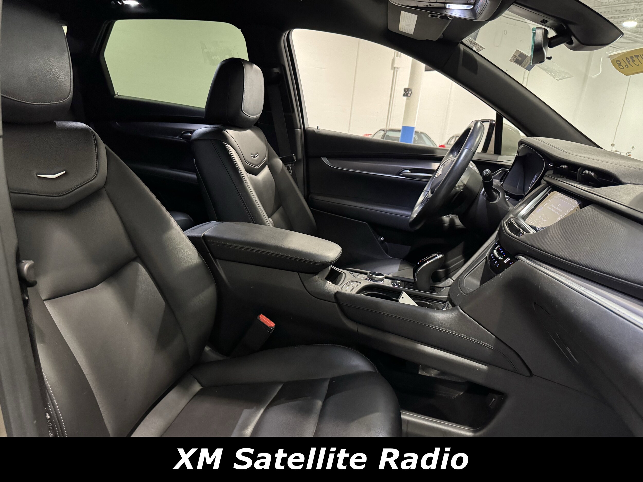 2022 Cadillac XT5 Luxury photo 3