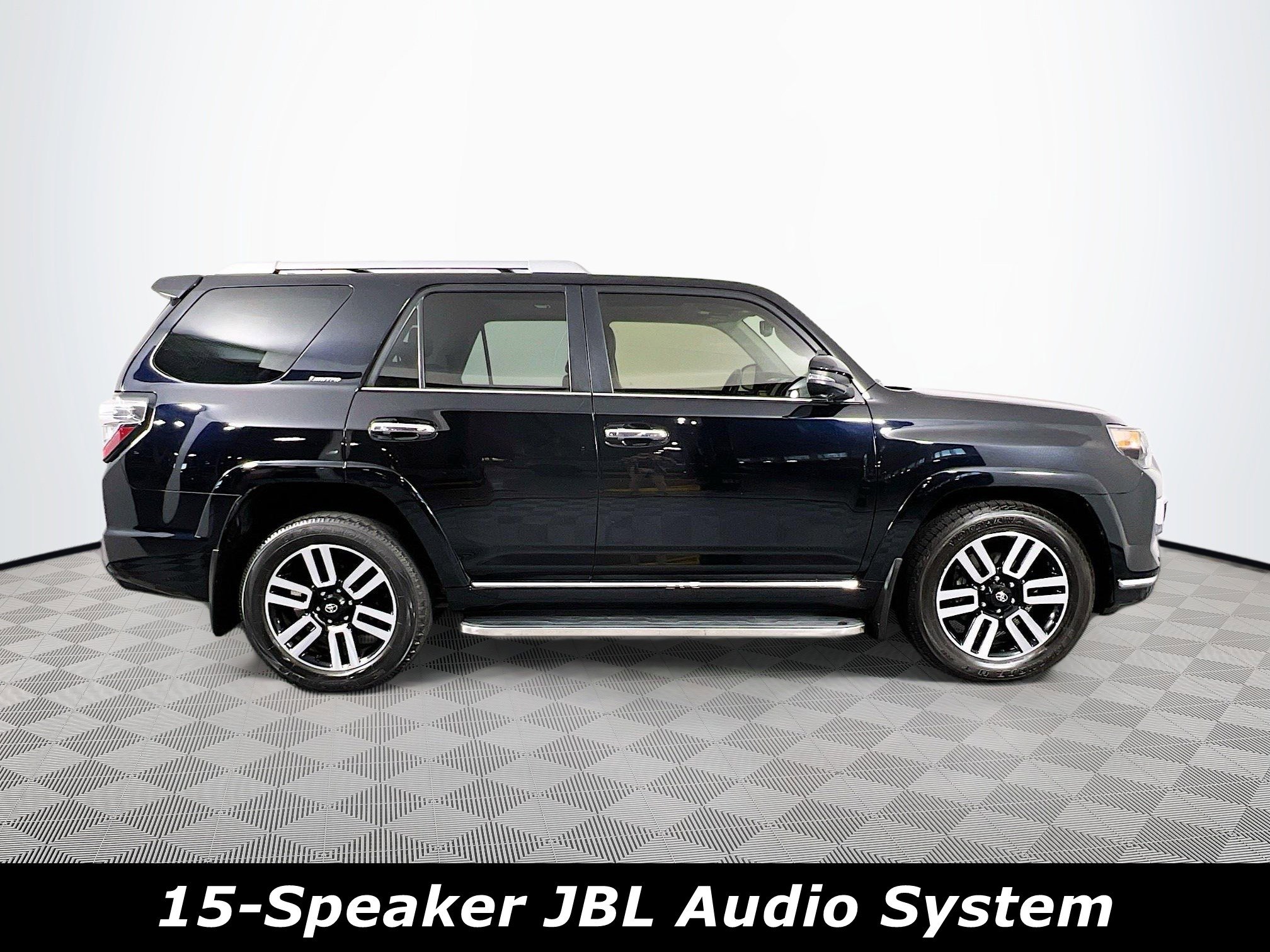 2022 Toyota 4Runner Limited 2WD photo 2