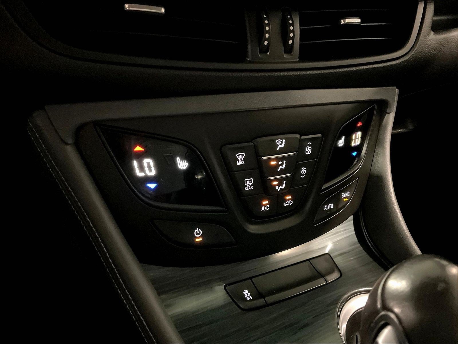 2020 Buick Envision Essence - Photo 18