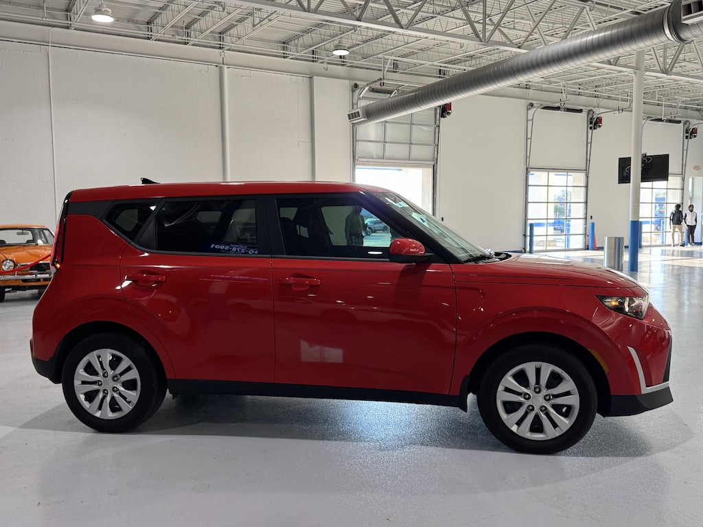 Used 2024 Kia Soul LX IVT Hatchback