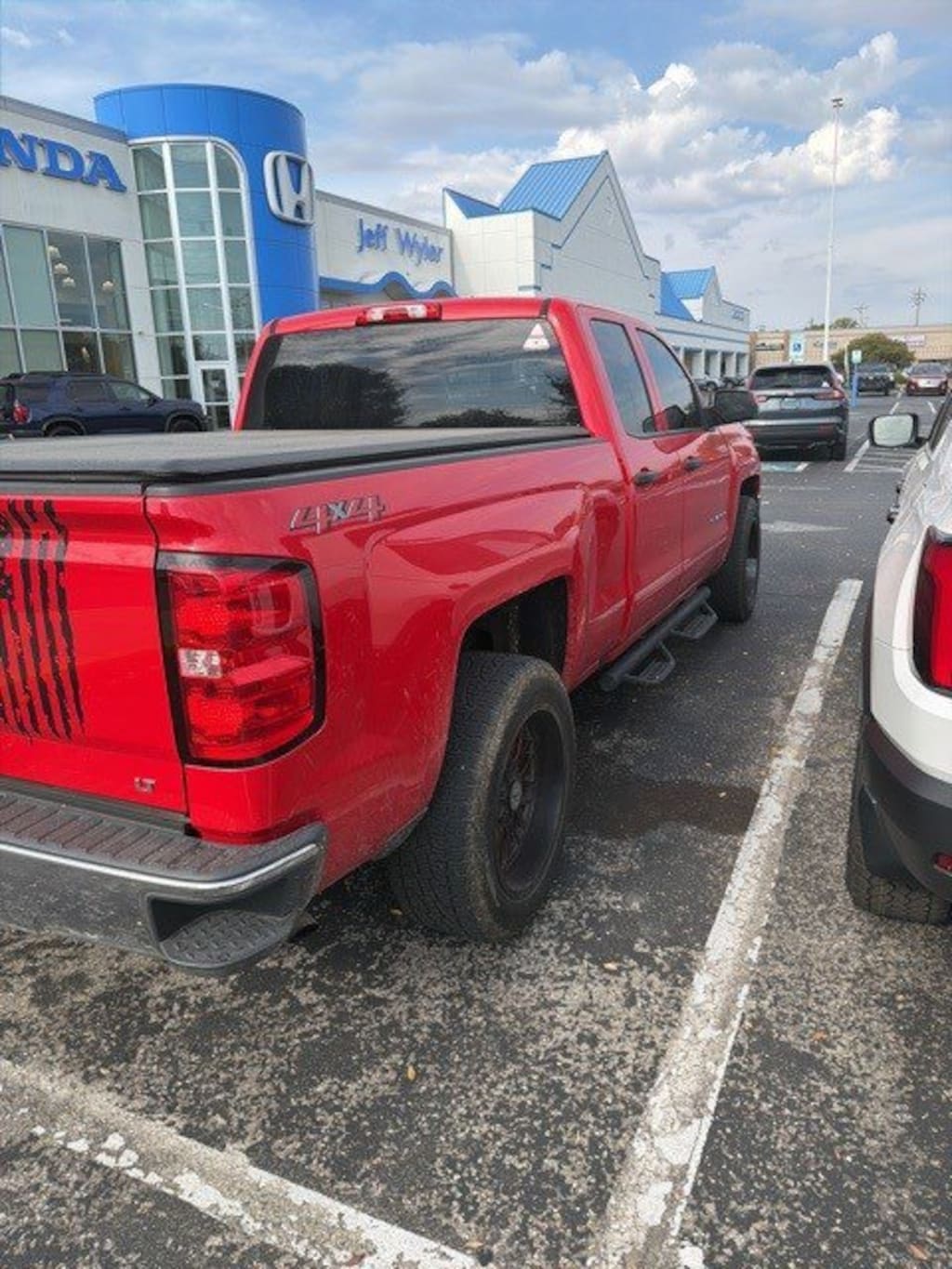 Used 2018 Chevrolet Silverado 1500 4WD Double Cab 143.5 LT w/1LT Truck Double Cab