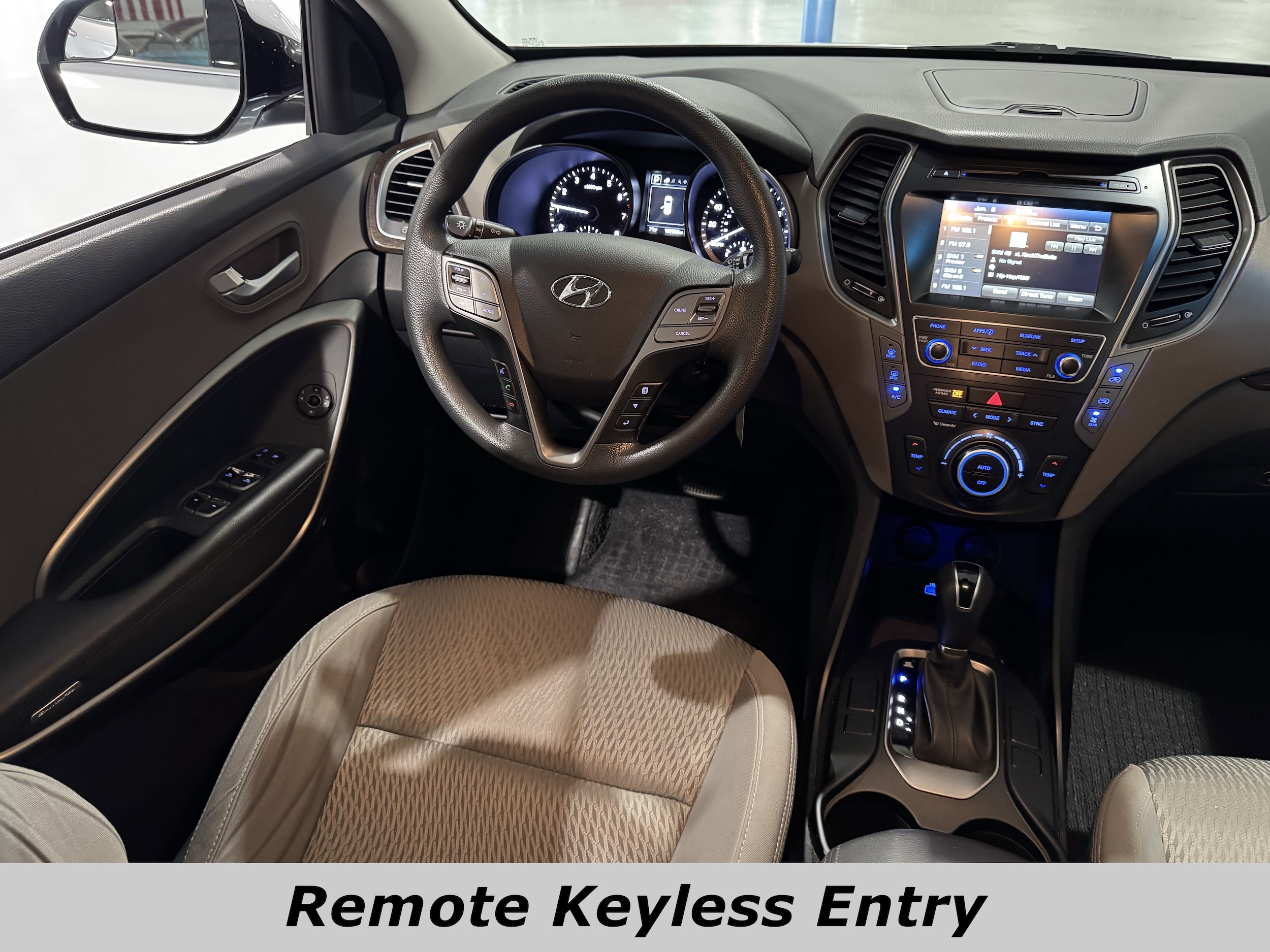 Image 4 of 2018 Hyundai Santa Fe SE 3.3L Auto AWD SUV