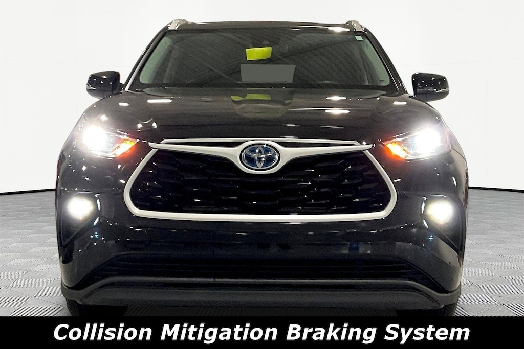 Used 2022 Toyota Highlander Hybrid XLE AWD SUV