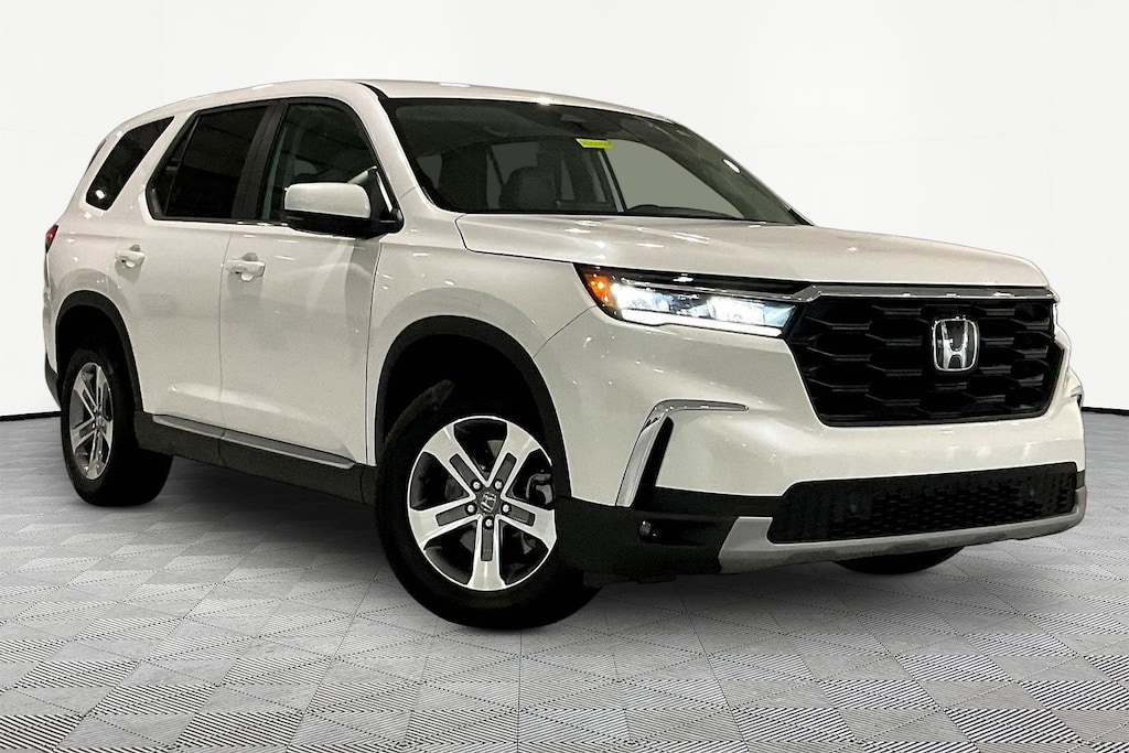 Used 2025 Honda Pilot EX-L AWD SUV