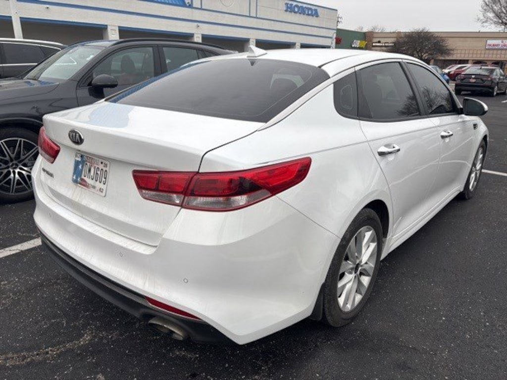 Used 2018 Kia Optima LX Auto Sedan